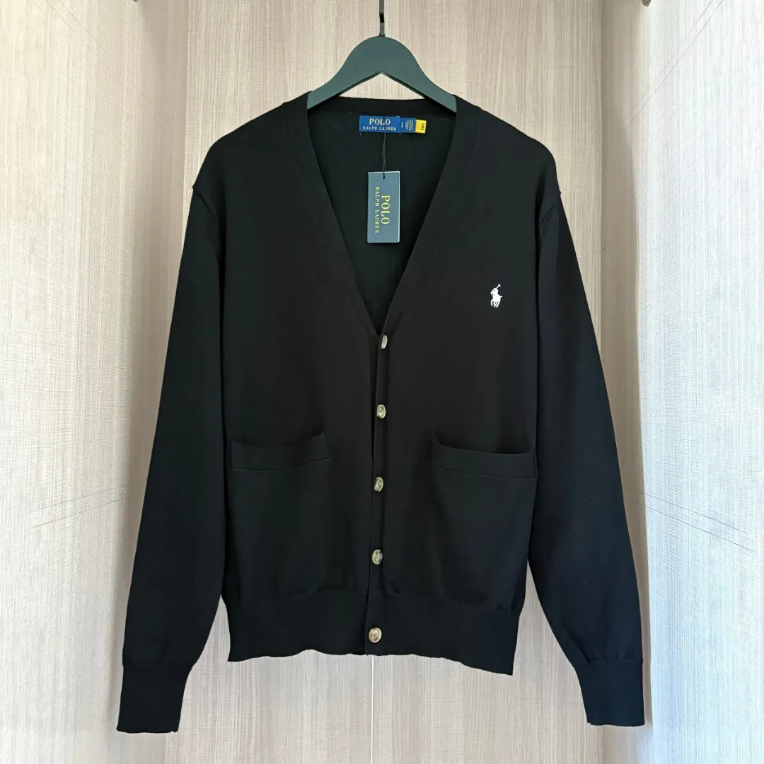 P230 RALPH LAUREN Four colors classic small label embroidered V-neck cardigan long-sleeved buttoned knitted sweater tops for men and women. Four colors. Color: white, black, navy blue, gray. Size: S M L XL. Material: cotton. Weight: 600g.